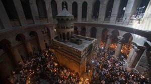 Άγιος Φως στην Κρήτη: Τι ώρα θα φτάσει σε Ηράκλειο και Χανιά