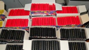 Τον έπιασαν με περισσότερες από 3.000 κροτίδες