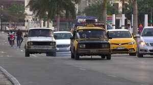 Κούβα: Οι επιπτώσεις του πολέμου στους ιδιοκτήτες Lada που αποτελούν το 90% των κουβανικών αυτοκινήτων