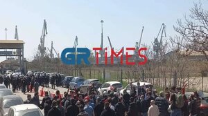 Έντεκα προσαγωγές από την ΕΛΑΣ για τα επεισόδια στο λιμάνι Θεσσαλονίκης