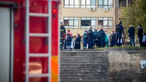 Συγκλονιστική μαρτυρία για την πυρκαγιά στο Παπανικολάου - «Έπιασα φωτιά και είδα τον διπλανό μου να καίγεται» 