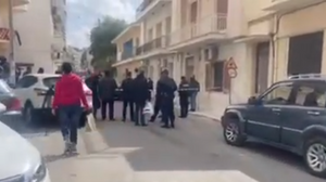 Έρευνες της ΕΛ.ΑΣ στο σπίτι της Ρούλας Πισπιρίγκου στην Πάτρα