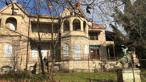 Μενδώνη: Το 2025 θα έχει ολοκληρωθεί το ανάκτορο στο Τατόι – Τι είπε για την επιστροφή των Γλυπτών 