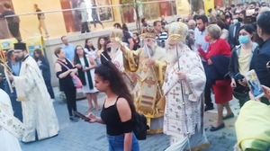 Πλήθος κόσμου στη λιτάνευση της Τιμίας κάρας του Αγ.Τίτου