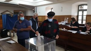 Εκλογές ΚΙΝΑΛ: Γκρίνια και παραίτηση στα Χανιά