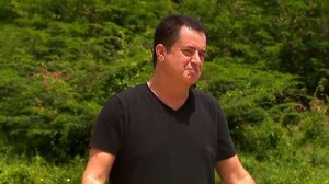 Survivor: Αμηχανία με την ερώτηση του Ατζούν για τον Τάκη Καραγκούνια