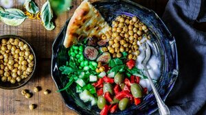 Πέντε τύποι τροφών που προκαλούν κούραση και άγχος