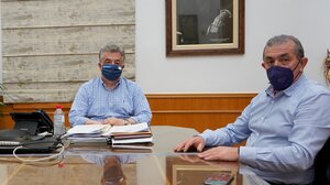 Συνάντηση στην Περιφέρεια Κρήτης μεταξύ Βαρδάκη - Αρναουτάκη - Σταυρακάκη - Συριγωνάκη