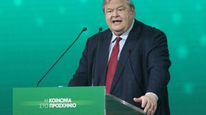 Βενιζέλος: Εύχομαι το ΠΑΣΟΚ – ΚΙΝΑΛ να κερδίσει τη μάχη της συγκυρίας και τον πόλεμο της ιστορίας