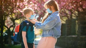 Κορωνοϊός: Ανησυχία για πανδημικό κλοιό από Σεπτέμβρη - Έρχεται 4η δόση