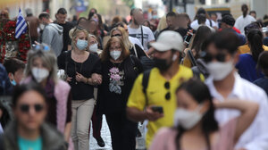 Κορωνοιός: Χωρίς πιστοποιητικά αλλά με μάσκες – Πόσο ανέμελο θα είναι το καλοκαίρι;