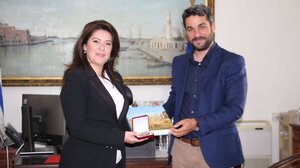 Στον Δήμαρχο Χανίων η Πρέσβης της Αλβανίας στην Ελλάδα