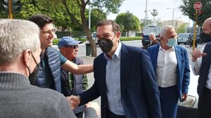  Τσίπρας από Χανιά: Η κυβέρνηση συνεχίζει το μεγάλο φαγοπότι εφορμώντας στον δημόσιο πλούτο 