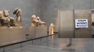 Κρητικιά διηγείται: Πληθαίνουν οι Βρετανοί που στηρίζουν την επιστροφή των Γλυπτών του Παρθενώνα