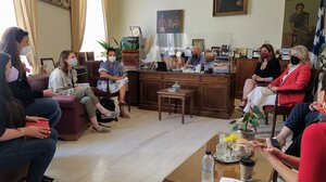 Βράβευση του Δ. Ηρακλείου και των εθελοντών για την εφαρμογή του νέου νόμου προστασίας των αδέσποτων ζώων 