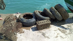 Καθάρισαν το βυθό στο Ενετικό Λιμάνι και έστειλαν μήνυμα