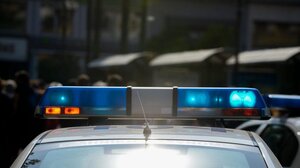 Συμπλοκή 20 ατόμων με μαχαιρώματα – Δυο τραυματίες και πέντε συλλήψεις