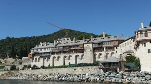 Σε ύφεση η πυρκαγιά στο Αγιο Όρος