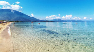 Η παραλία – όνειρο με το παράξενο φαινόμενο που βρίσκεται μια «ανάσα» από την Αθήνα