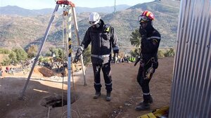 Ινδία: Μάχη για τη διάσωση 10χρονου που εγκλωβίστηκε σε πηγάδι 24 μέτρων