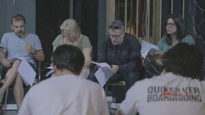 «Κάνε ότι κοιμάσαι»: Έρχεται η νέα αστυνομική σειρά της ΕΡΤ με τον Σπύρο Παπαδόπουλο