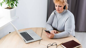 "Απογειώθηκε" η χρήση του διαδικτύου στους Έλληνες άνω των 55 ετών