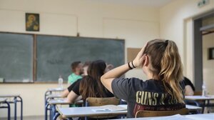 Πρεμιέρα προαγωγικών και απολυτήριων εξετάσεων στα Γυμνάσια