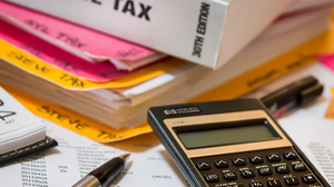 Επιπλέον φόρους 2,97 δισ. θα πληρώσουν οι φορολογούμενοι