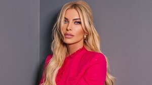 Σε πελάγη ευτυχίας η Κατερίνα Καινούργιου μετά την πρόταση γάμου από τον Π. Κουτσουμπή