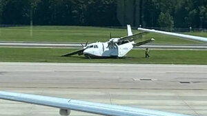 Μυστήριο με πιλότο που πήδηξε από το αεροπλάνο πριν από αναγκαστική προσγείωση και σκοτώθηκε