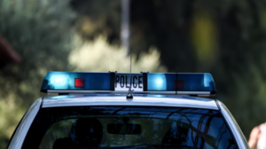 Άρπαξε χρυσές αλυσίδες από τον λαιμό πιστών σε προαύλιο εκκλησίας