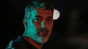 Στο τμήμα ο Βασίλης Μπισμπίκης: Χτύπησε αυτοκίνητα - Τι υποστήριξε ο γνωστός ηθοποιός