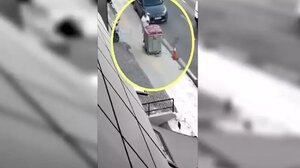 Έβαλαν κάδο πάνω σε διάβαση τυφλών 