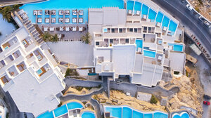 Νέες συναλλαγές πολλών εκατομμυρίων στην ελληνική αγορά πολυτελών ξενοδοχείων