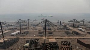 Μαίνονται τα πύρινα μέτωπα: Οι φλόγες στα Βατερά έφτασαν στην παραλία!