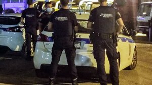 Συνεχίζεται το θρίλερ στην Πάτρα: Αρνείται ο ένοπλος να παραδώσει την καραμπίνα