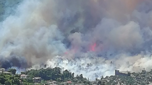 Φωτιά στο Πόρτο Γερμενό: Προληπτική εκκένωση οικισμού - Πολύ δύσκολη η κατάσταση