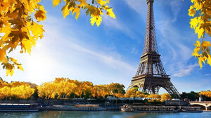 Σκουριασμένος και σε κακή κατάσταση ο Πύργος του Άιφελ