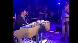 Όταν ο Γιώργος Καρτσάκης τραγούδησε με τον Γιώργο Θεοφάνους 