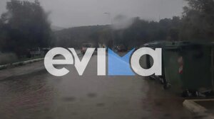 Η κακοκαιρία «σαρώνει» όλη τη Νότια Εύβοια- Μήνυμα από το 112