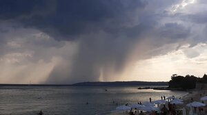 Μπουρίνι στο αεροδρόμιο Ελ. Βενιζέλος, «εμπόδισε» την προσγείωση πτήσης από Νάπολη