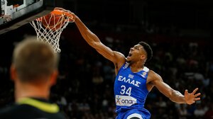 Θα'ναι σημαιοφόρος ο Giannis στο Παρίσι; 