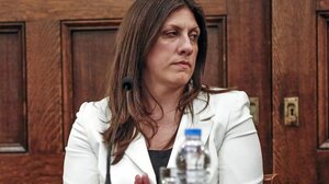 Ζωή Κωνσταντοπούλου: Την απέβαλαν από γαλλικό δικαστήριο!