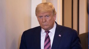 Οι δικηγόροι του Τραμπ προσέφυγαν σε ομοσπονδιακό δικαστήριο για την απόρριψη των κατηγοριών εναντίον του