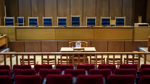 Η θυσία της μάνας: Φιλόλογος εργαζόταν σε οίκο ανοχής για να σπουδάσει τον γιο της