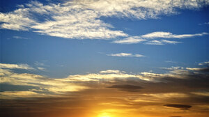 "Πλημμύρισε" χρώμα ο ουρανός 