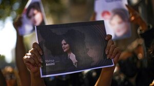 KKE για την άγρια δολοφονία της 22χρονης Μαχσά Αμινί