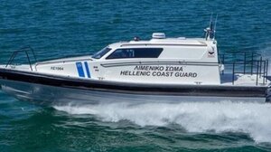 Συνελήφθησαν διακινητές μεταναστών στη Σαντορίνη