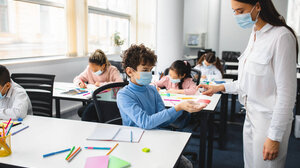 Σε κινητοποιήσεις οι γονείς των μαθητών για τη στελέχωση των σχολείων με νοσηλευτές