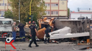 Σφοδρό τροχαίο με τρεις σοβαρά τραυματίες στην Καρδίτσα